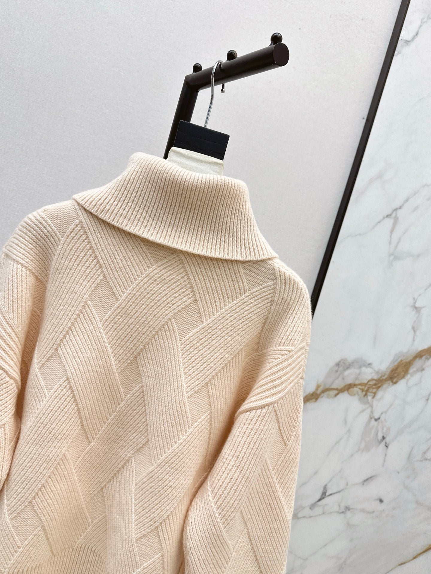 Herm 25fw turtleneck sweater