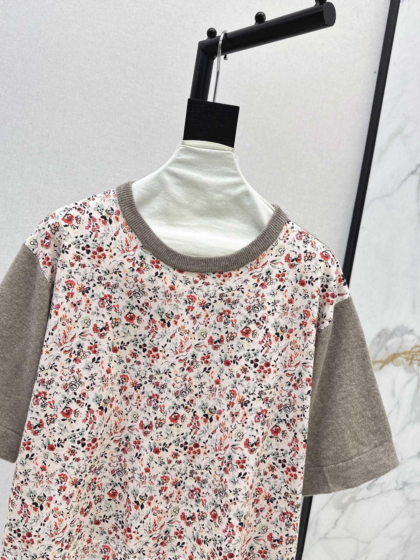 Loro 25fw print sweater