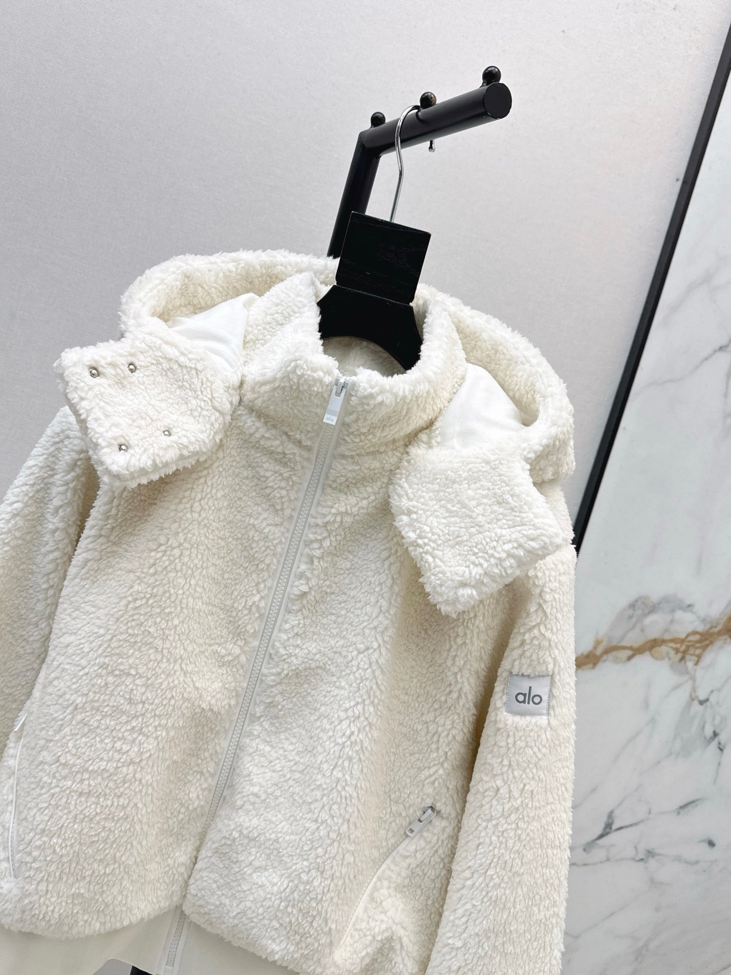 Alo 25fw fleece jacket