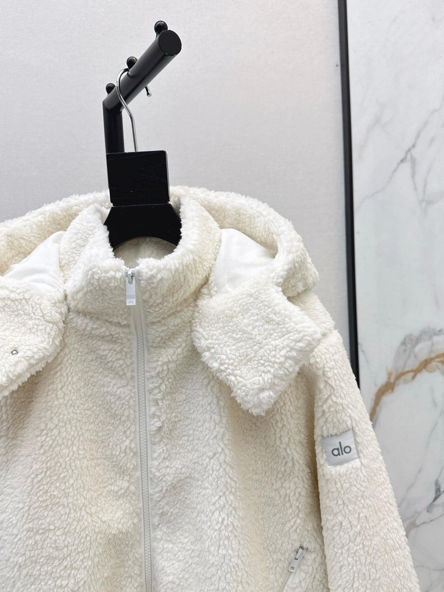 Alo 25fw fleece jacket