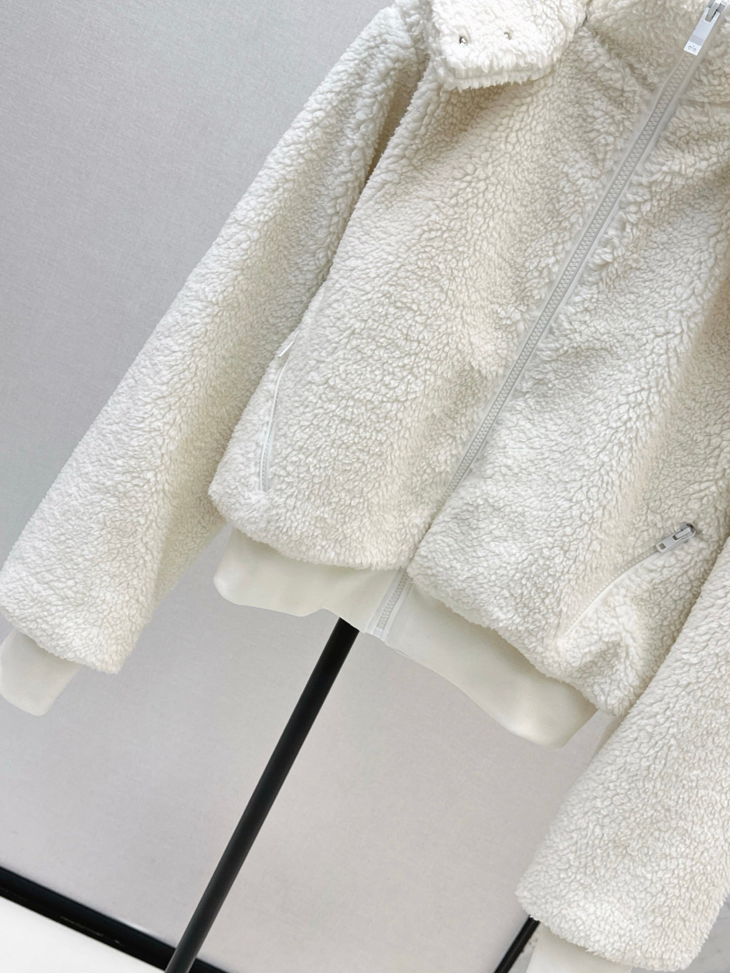 Alo 25fw fleece jacket