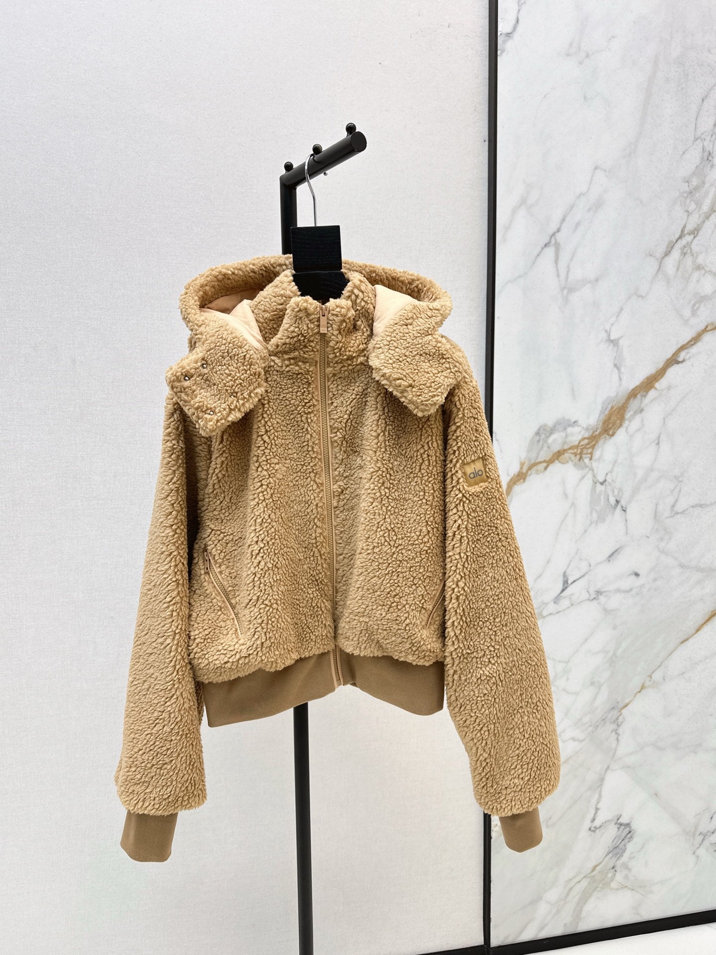 Alo 25fw fleece jacket