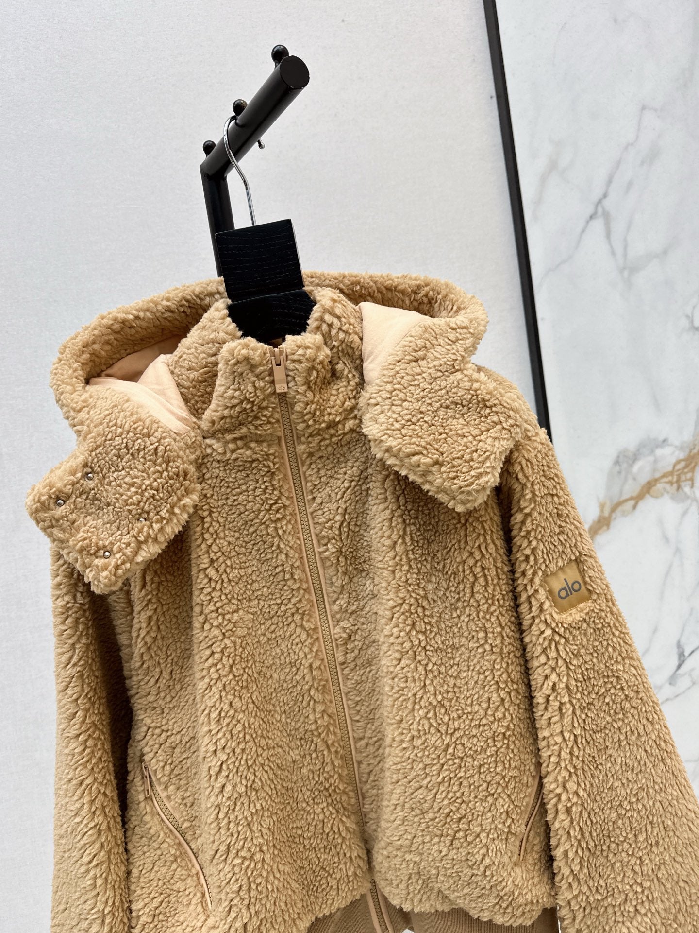 Alo 25fw fleece jacket