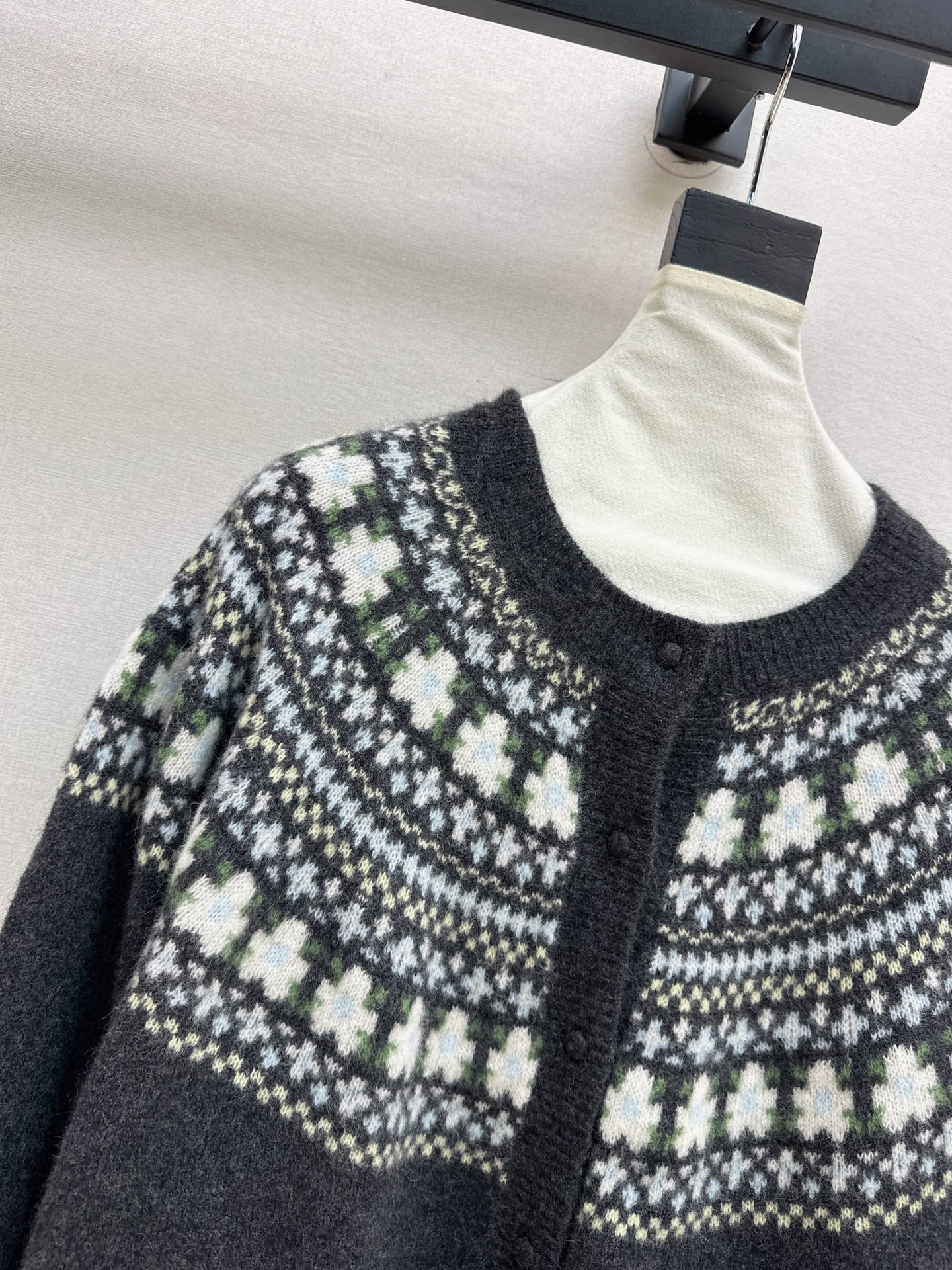 Loro 25fw knit cardigan