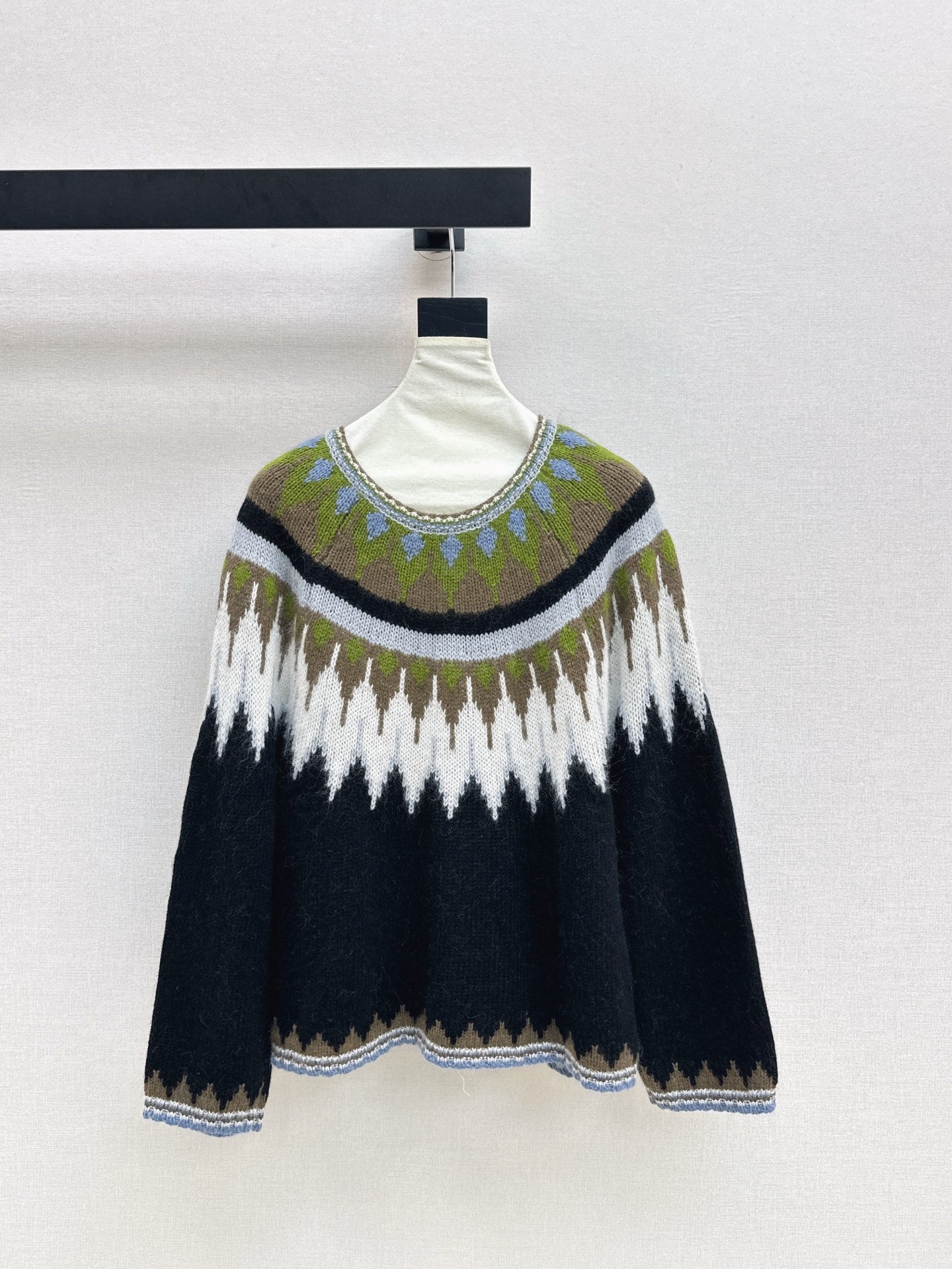 Loro 25fw wool sweater