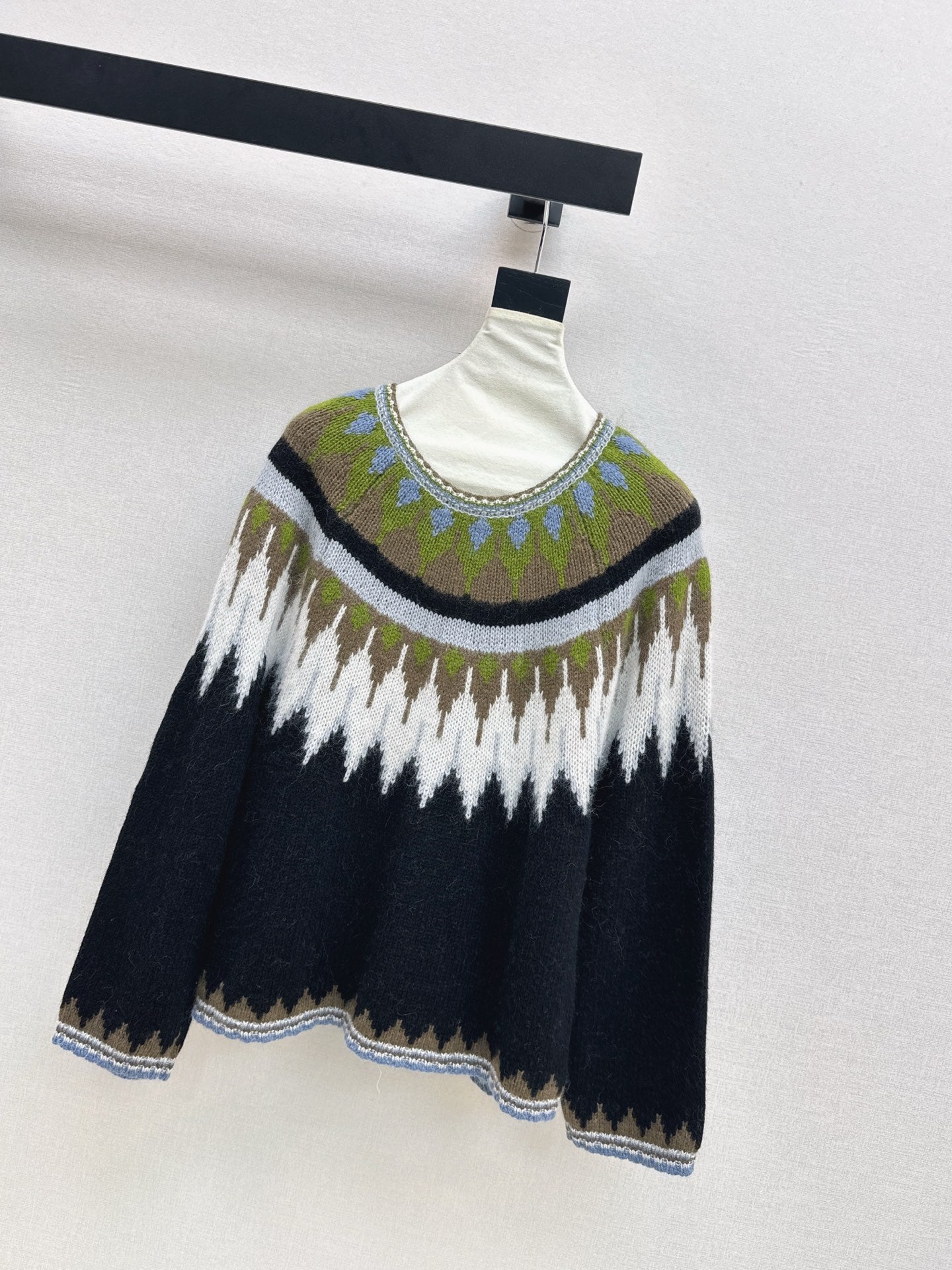 Loro 25fw wool sweater