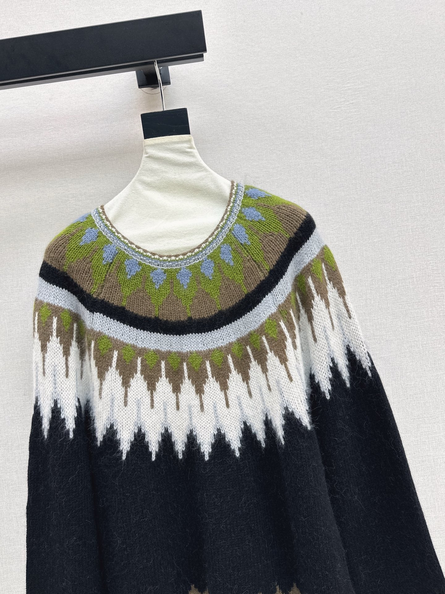Loro 25fw wool sweater