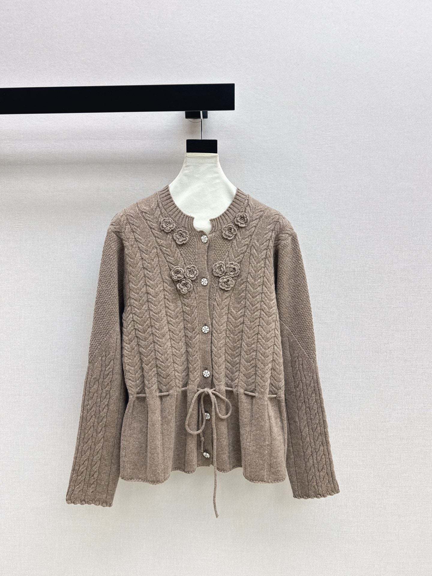 Chan 25fw sweater