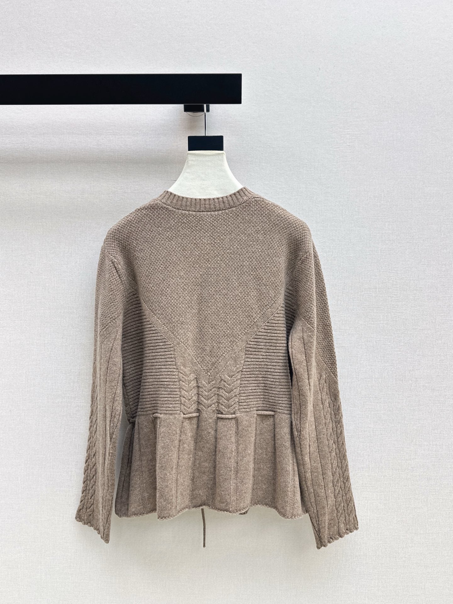 Chan 25fw sweater