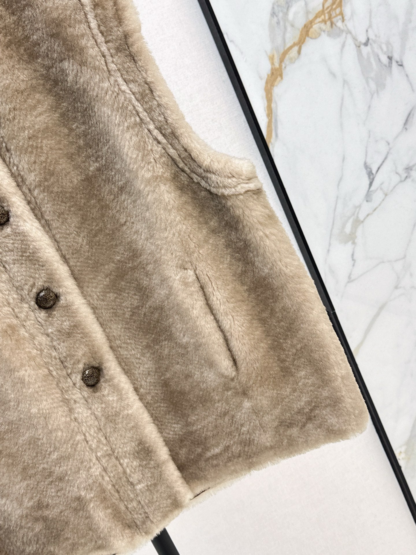 Loro 25fw fur leather vest