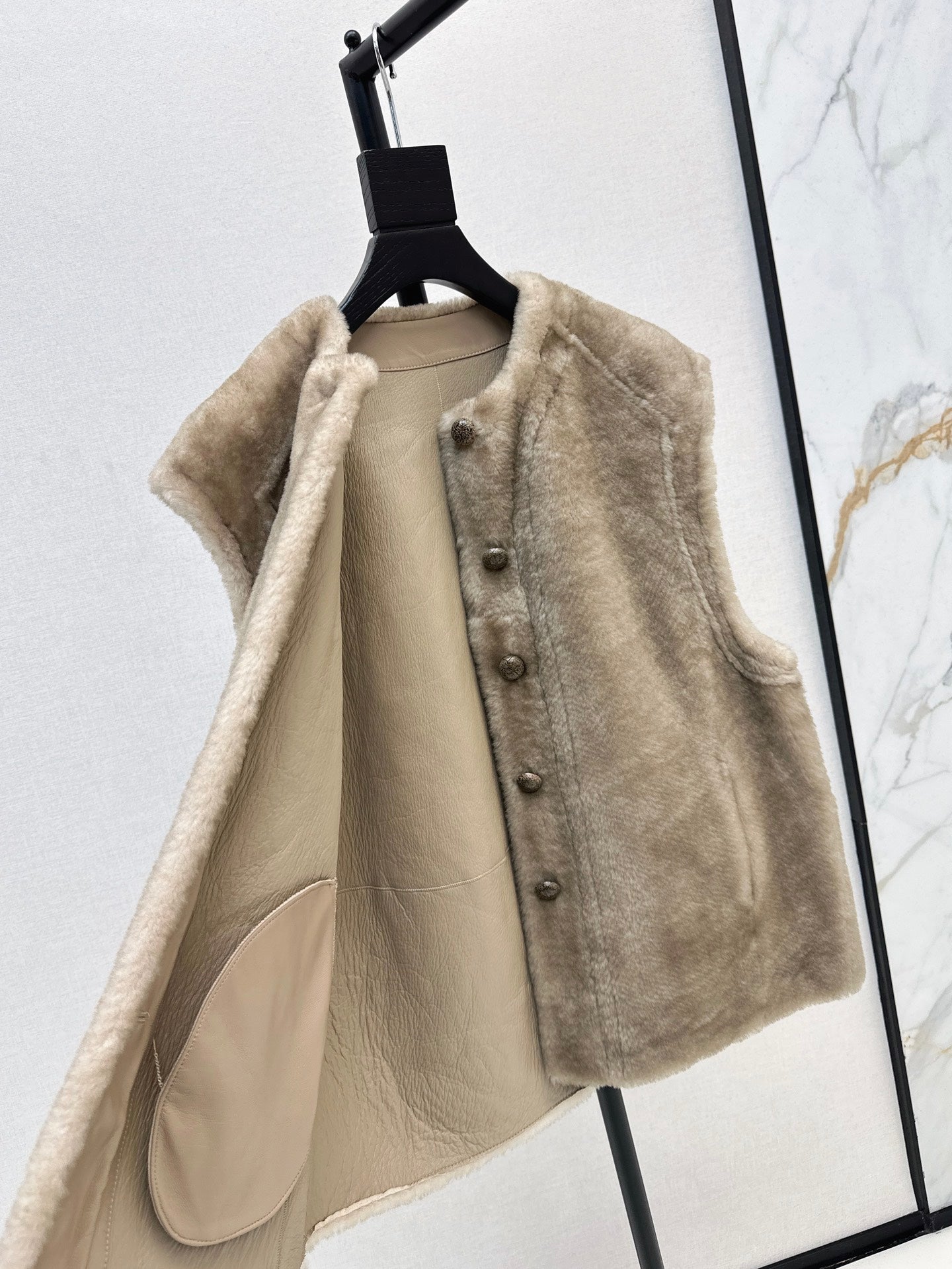 Loro 25fw fur leather vest