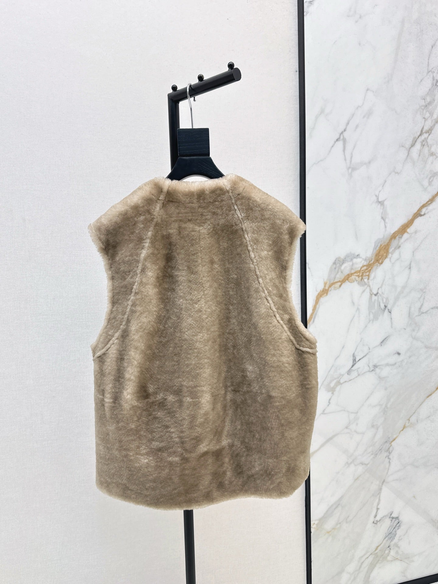 Loro 25fw fur leather vest