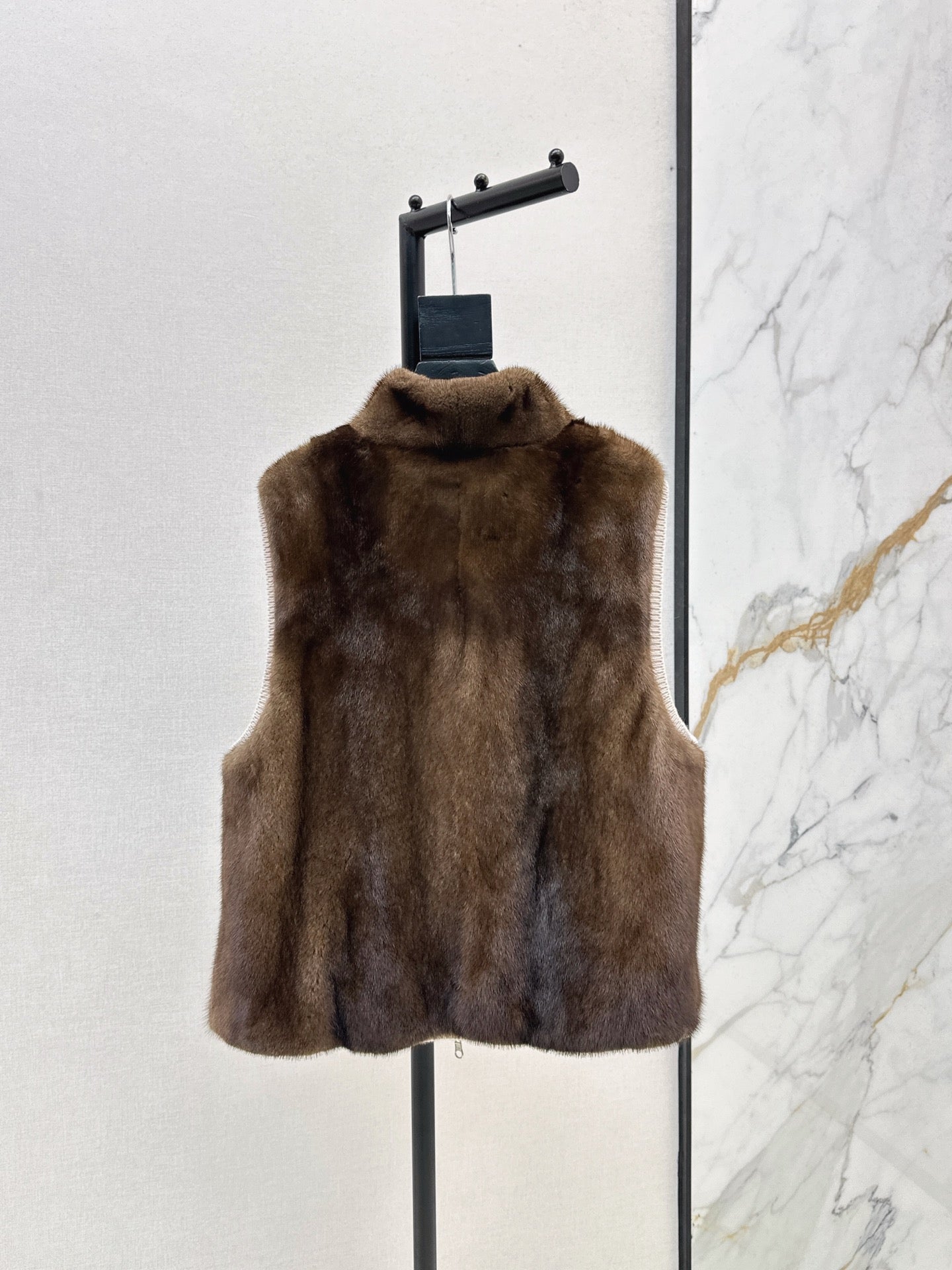 Loro 25fw reversible vest