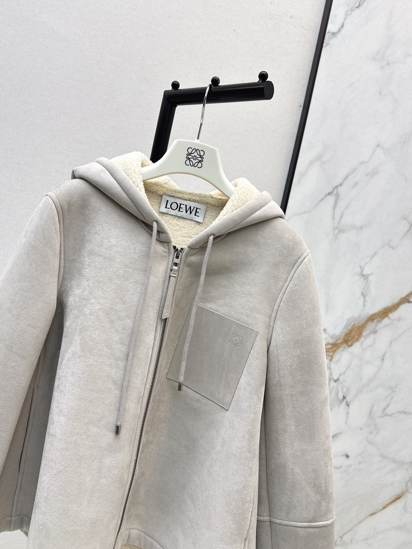 Loe 25fw hooded jacket