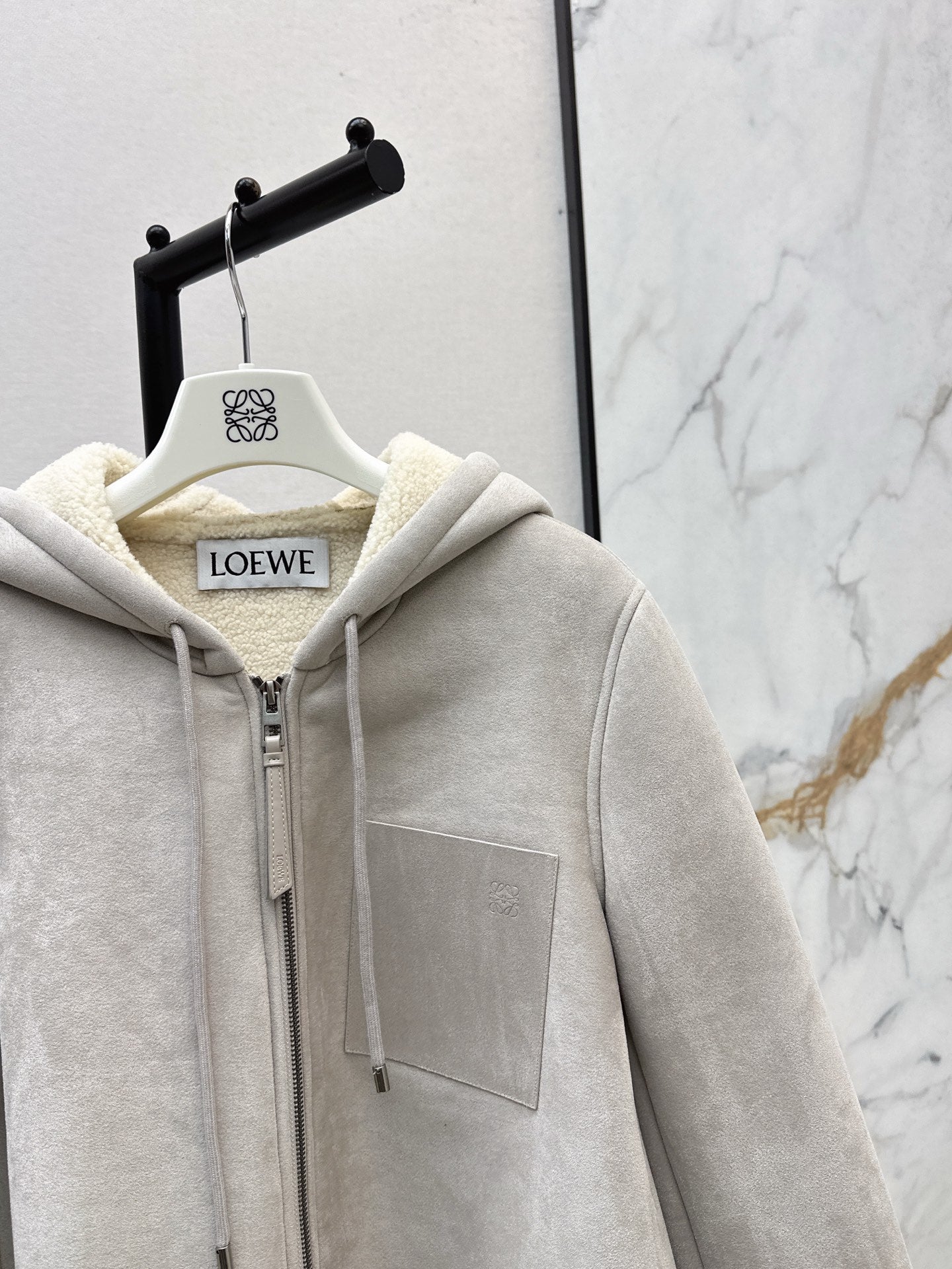 Loe 25fw hooded jacket