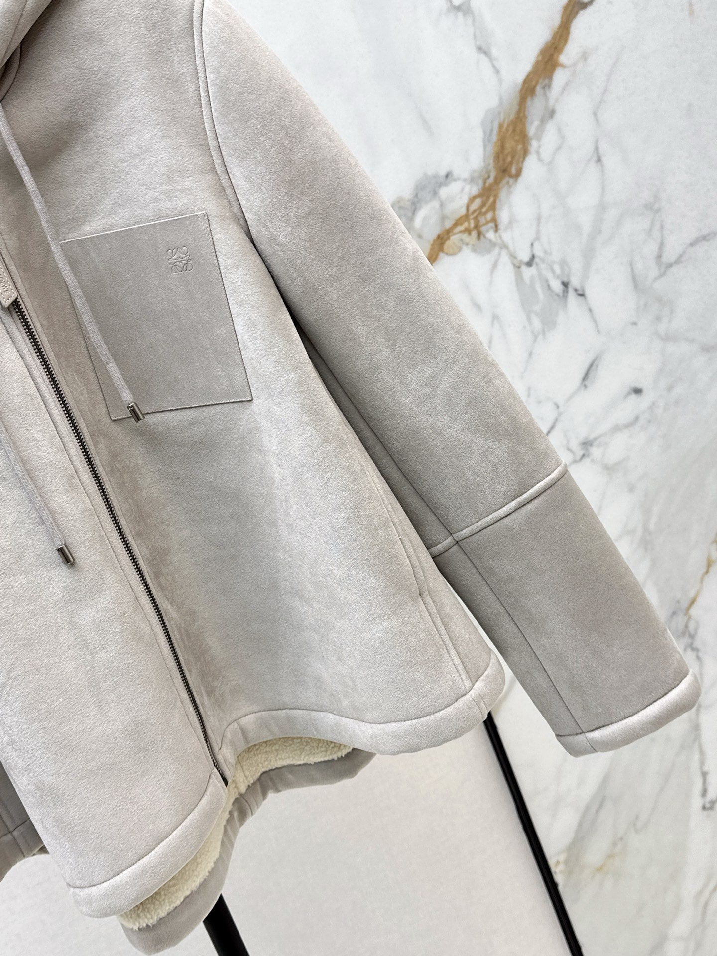 Loe 25fw hooded jacket