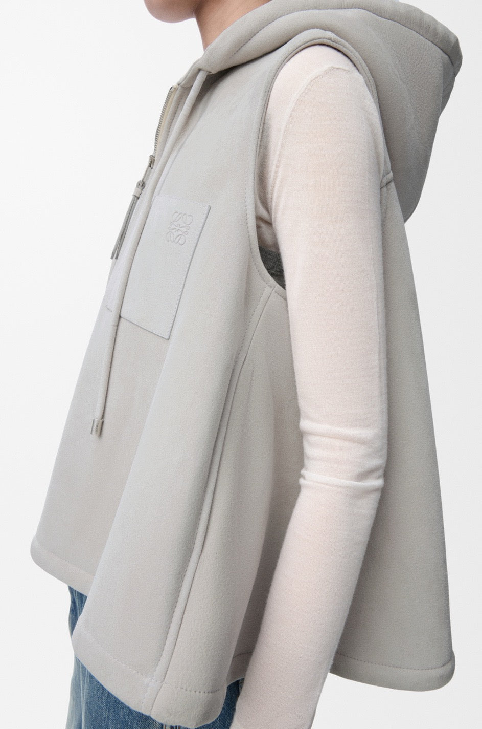 Loe 25fw hooded vest