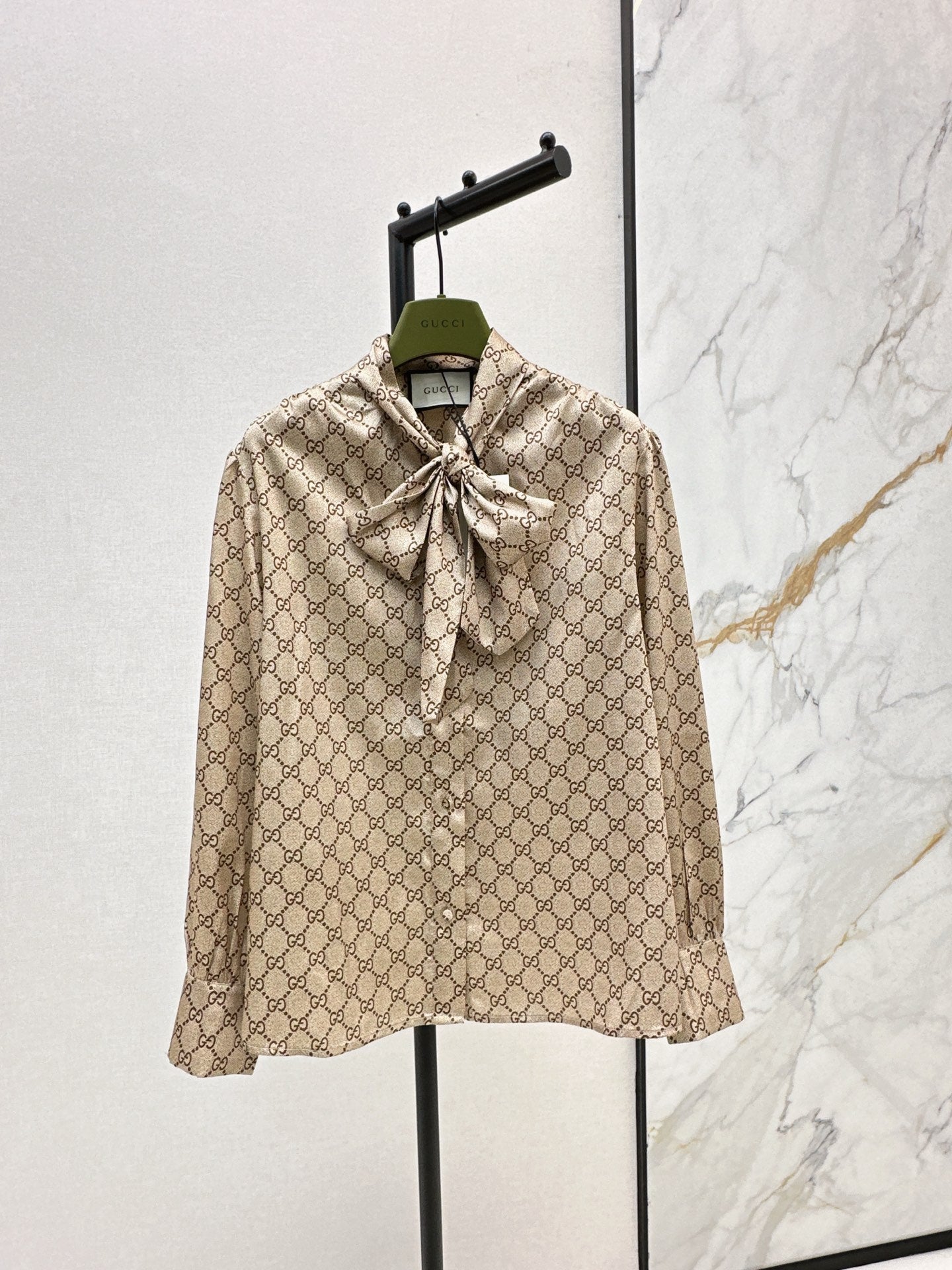 Guc 25fw ribbon shirt