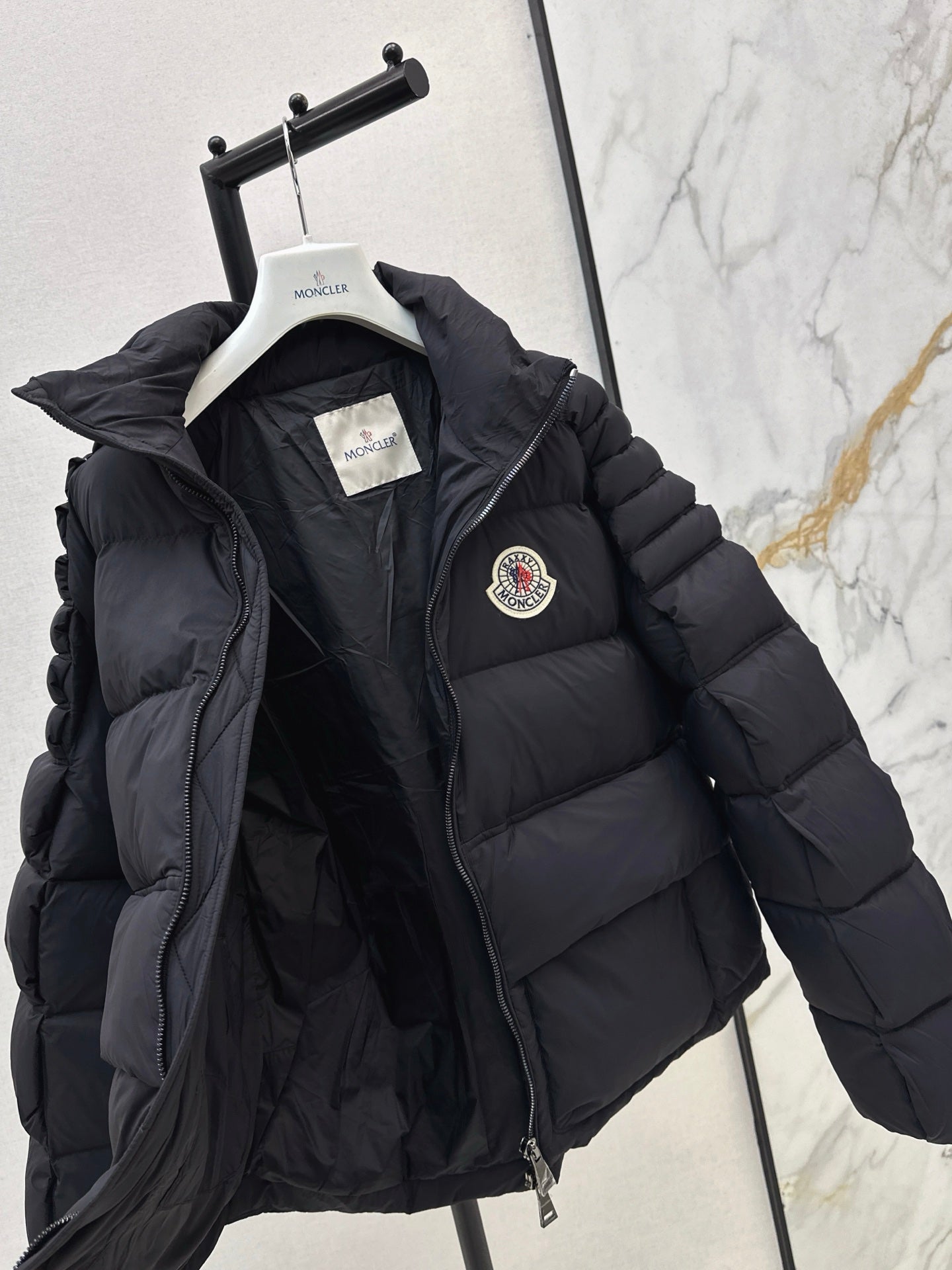 Monc 25fw down jacket