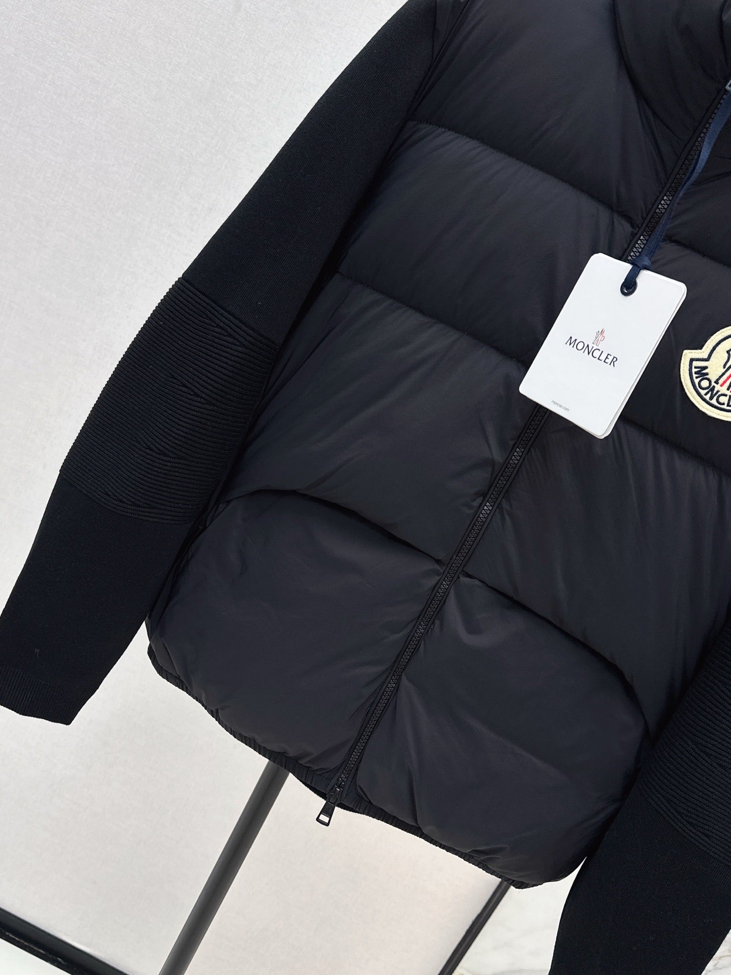 Monc 25fw down jacket