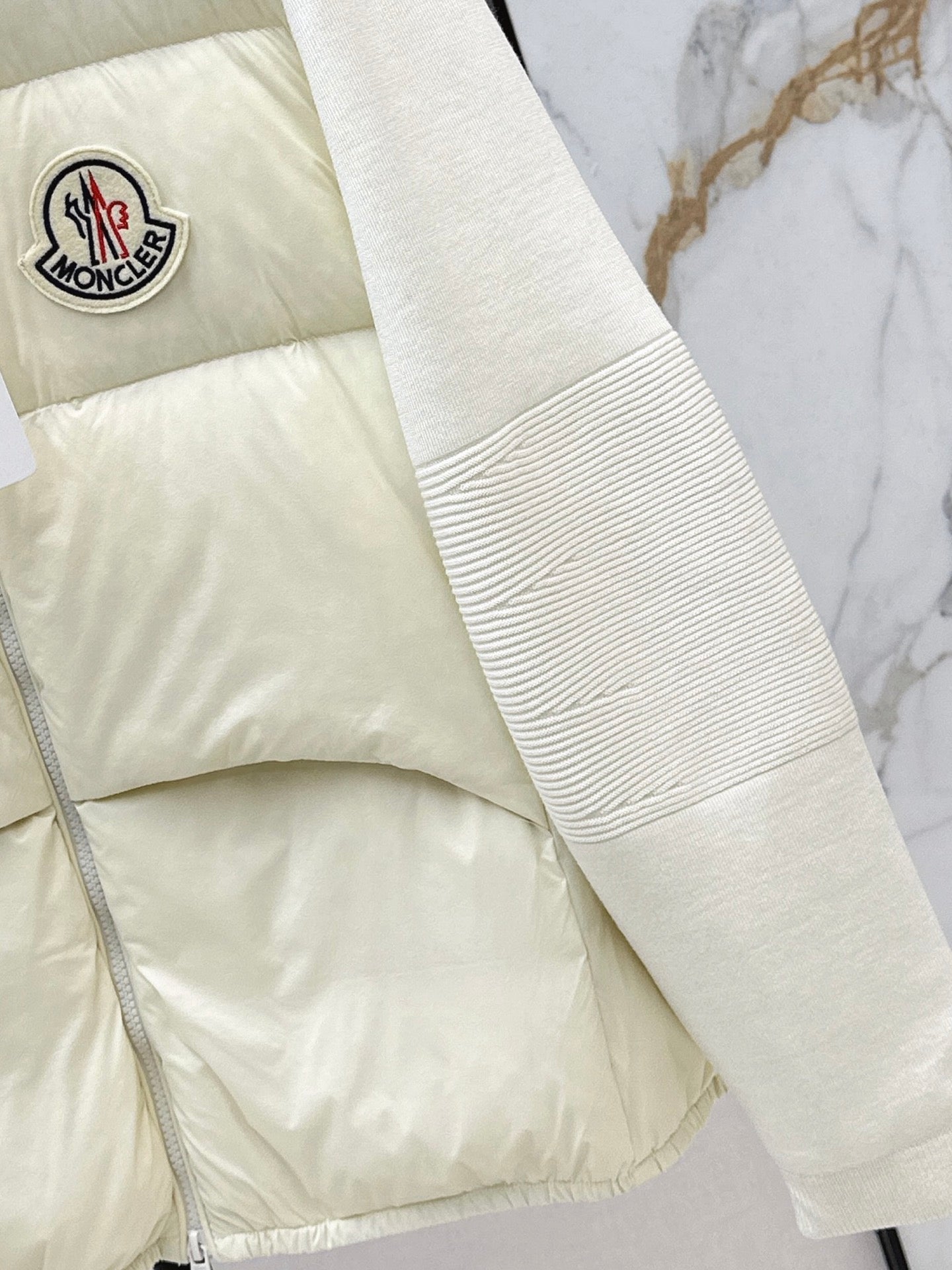 Monc 25fw down jacket