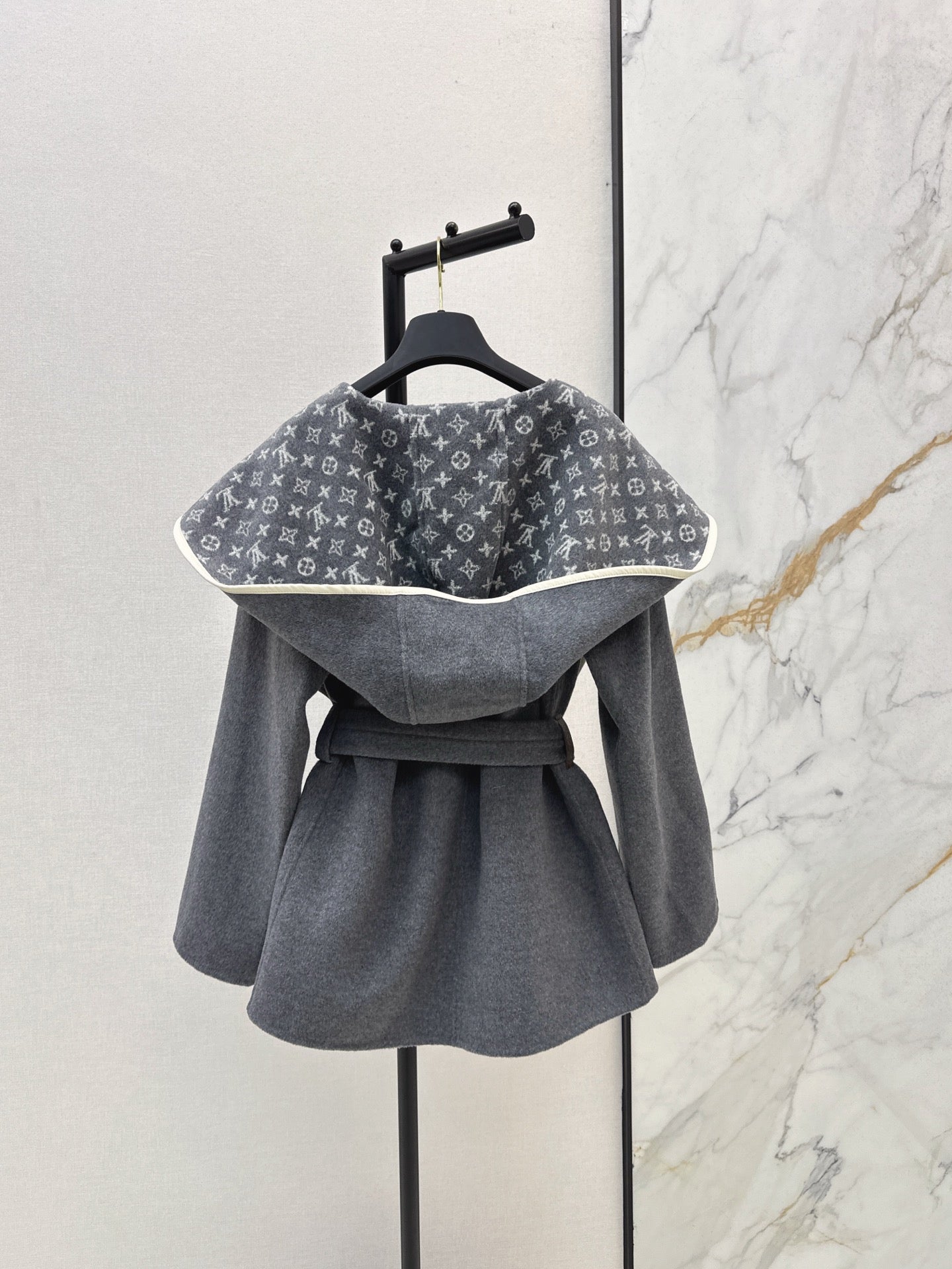 Loui 25fw reversible jacket