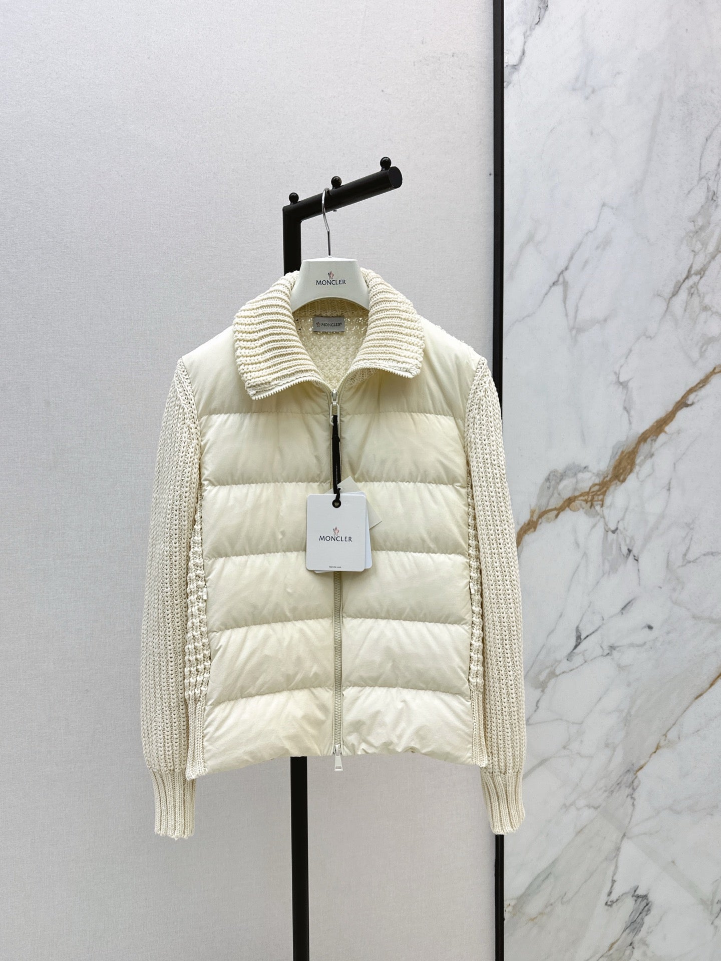 Monc 25fw down jacket