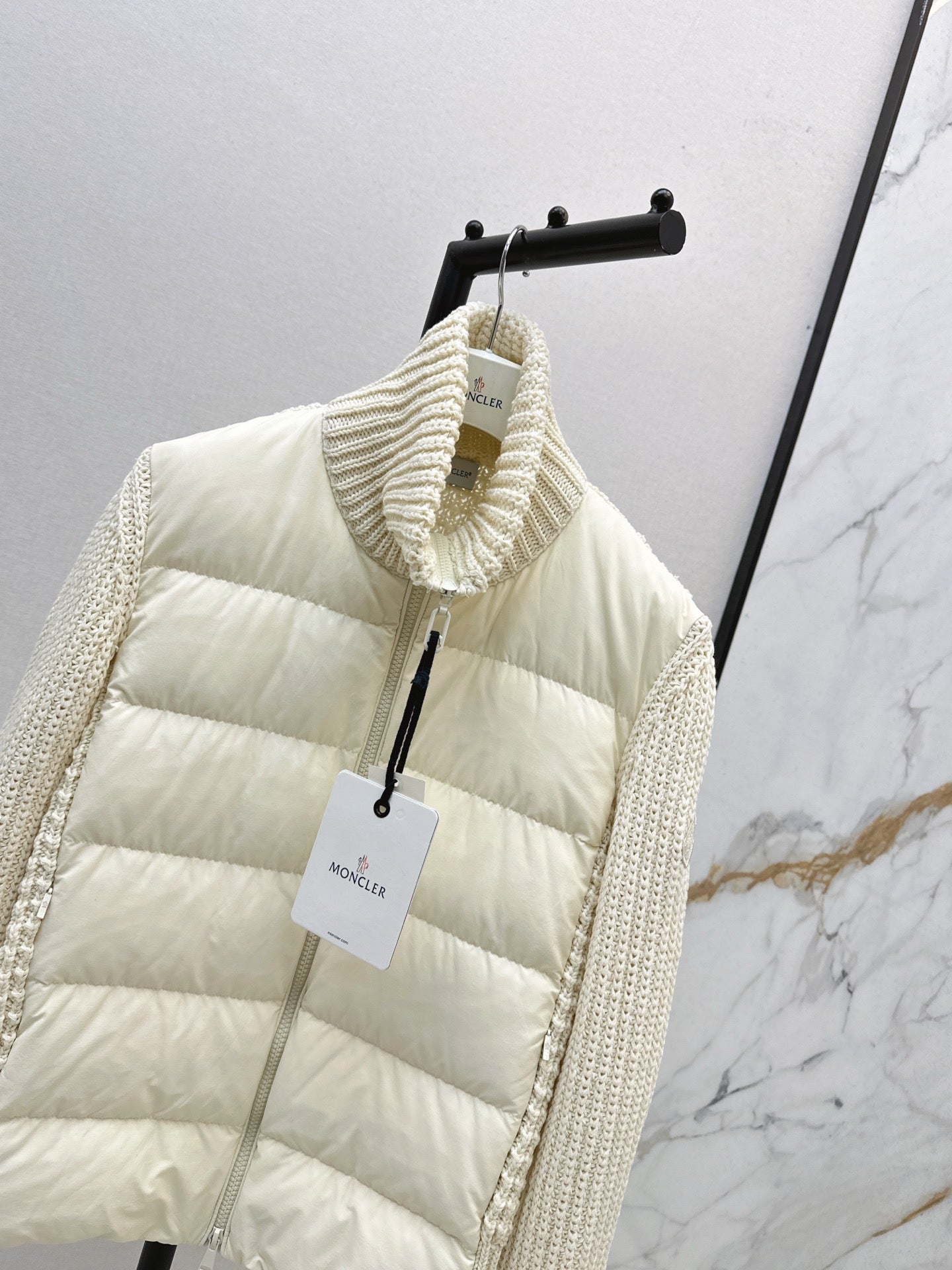 Monc 25fw down jacket