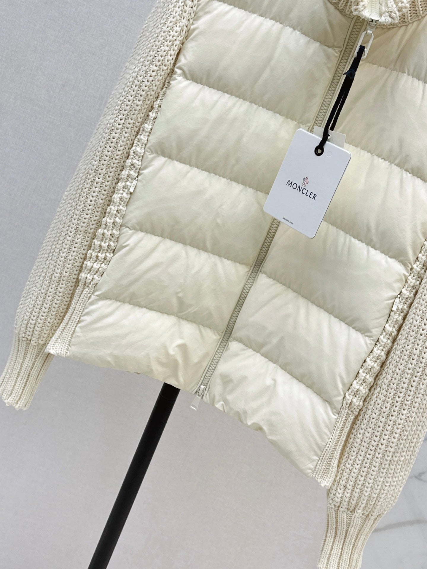 Monc 25fw down jacket