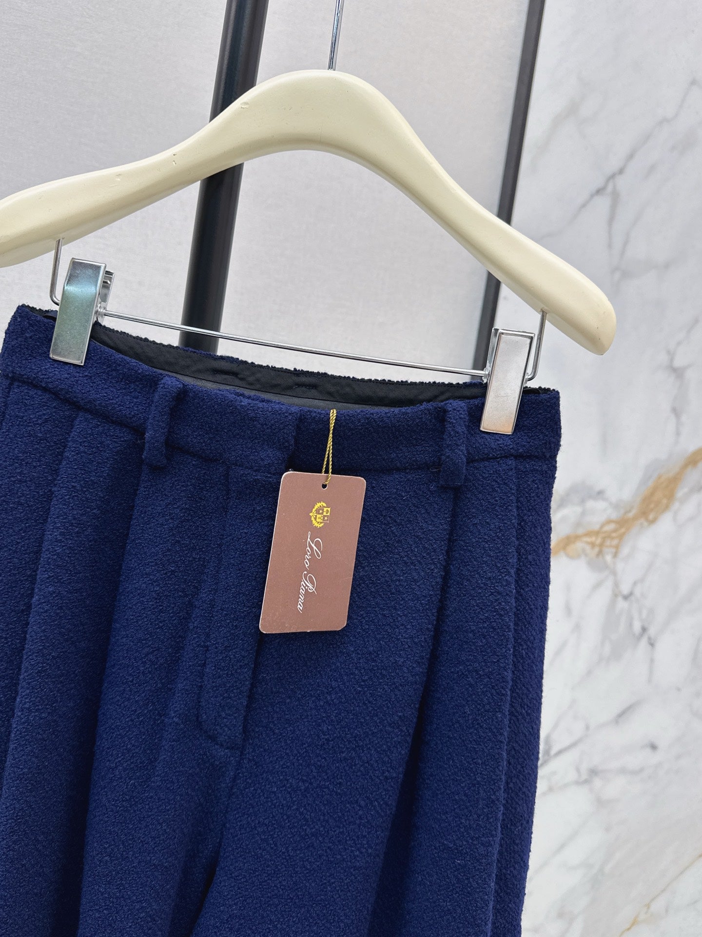 Loro 25fw straight pants