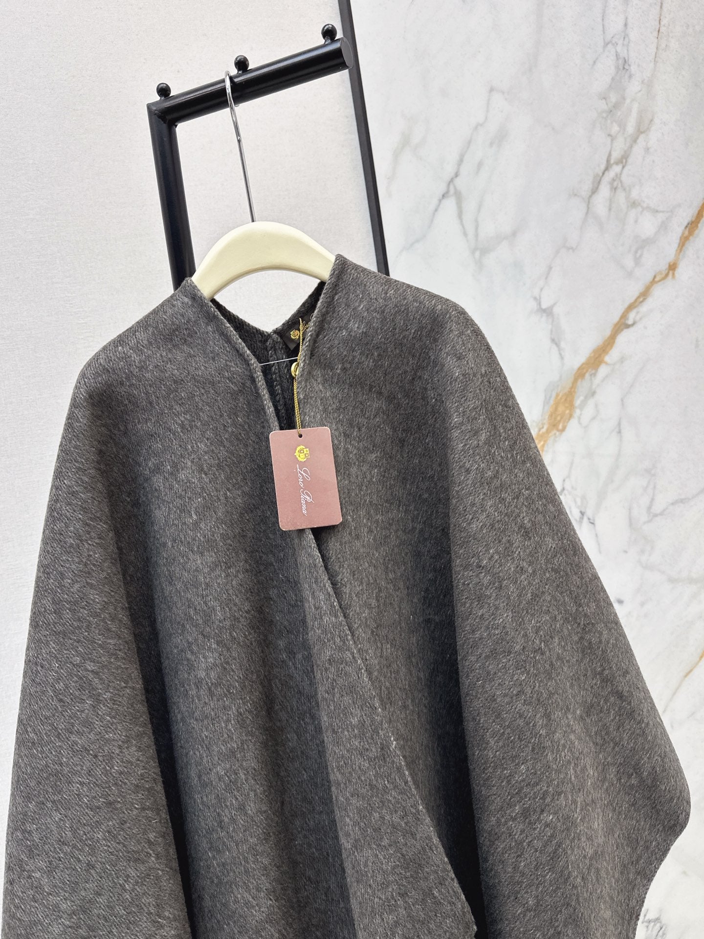 Brun 25fw wool cape