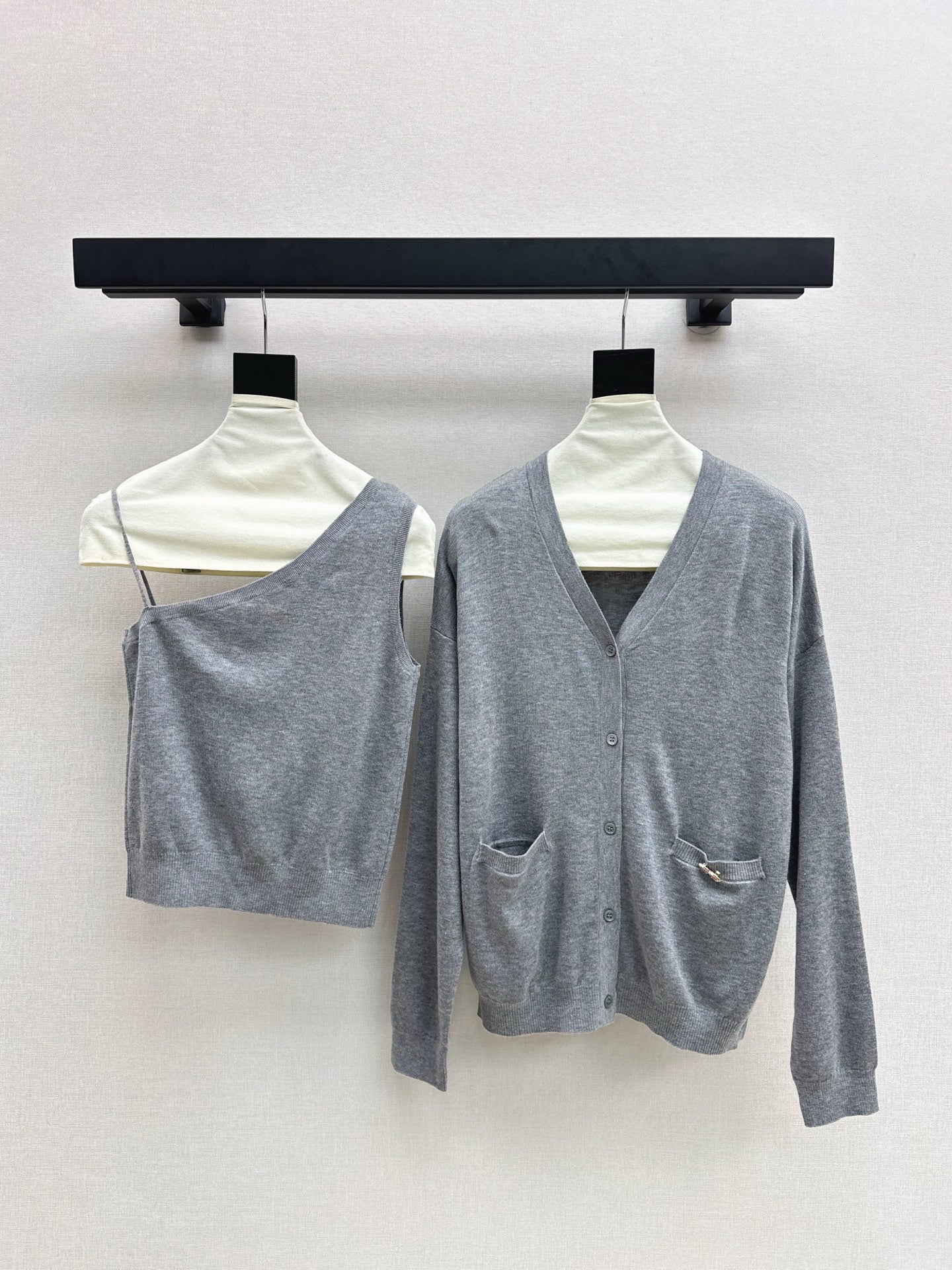 Miu 25fw knit cardigan vest set