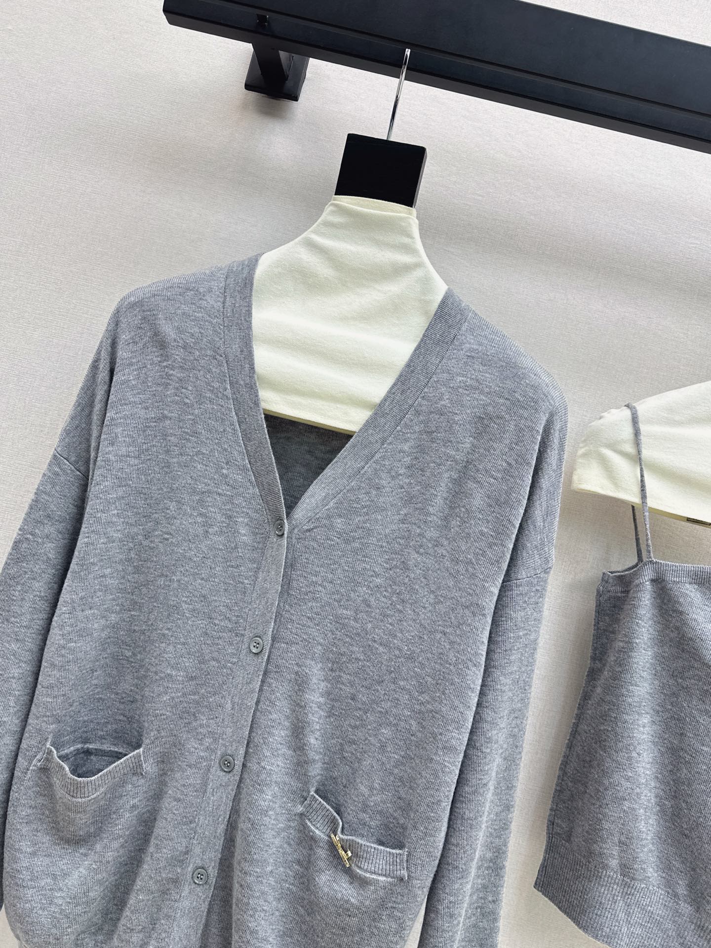 Miu 25fw knit cardigan vest set