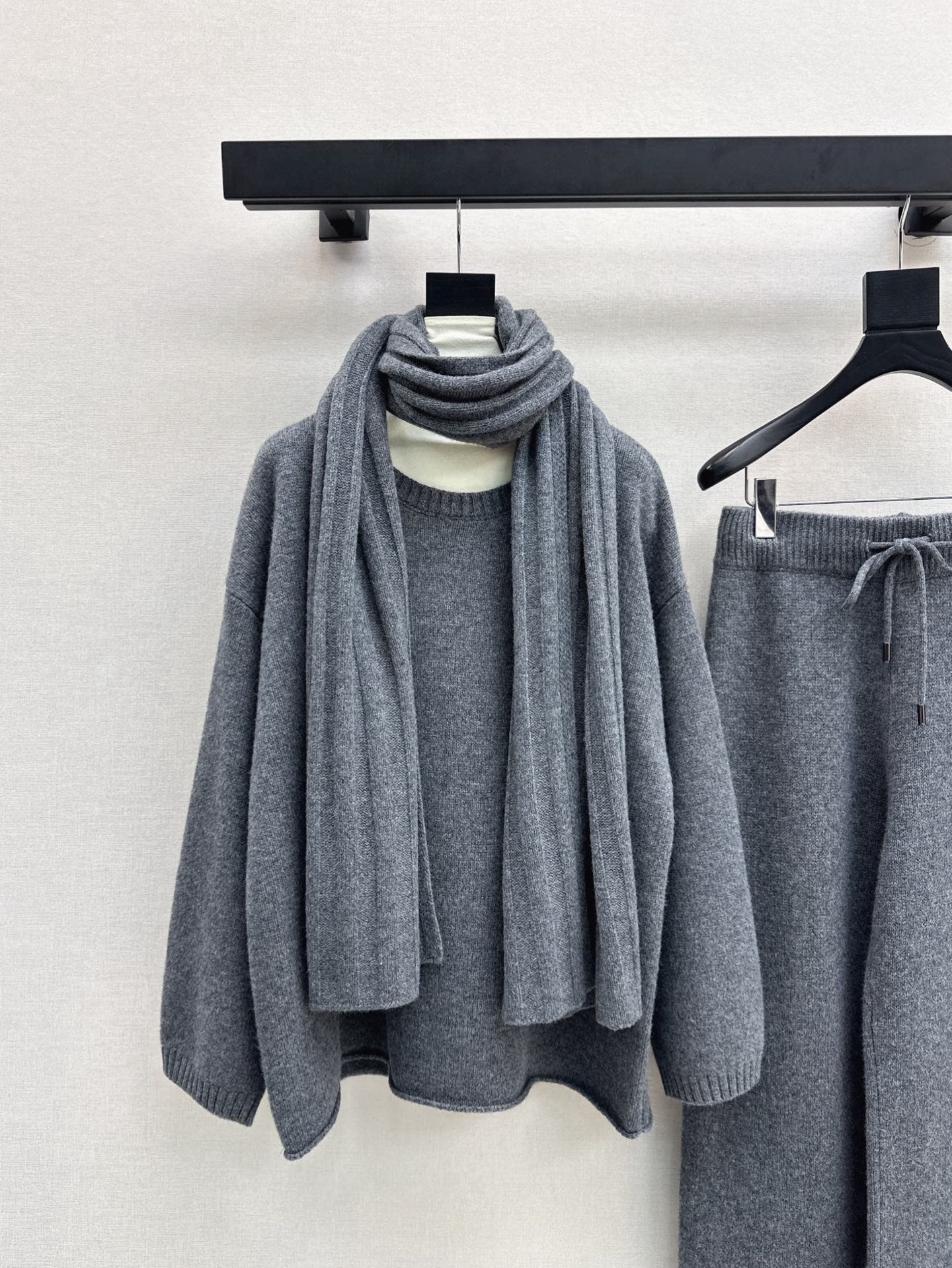 Max 25fw knitwear wide pants scarf set