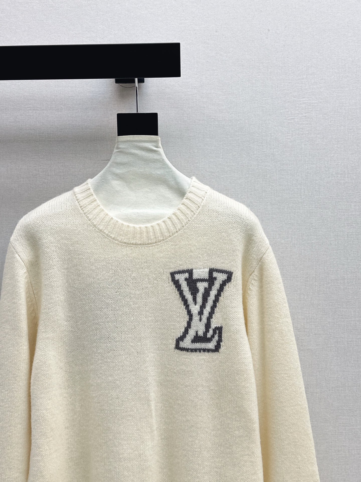 Loui 25fw jacquard sweater