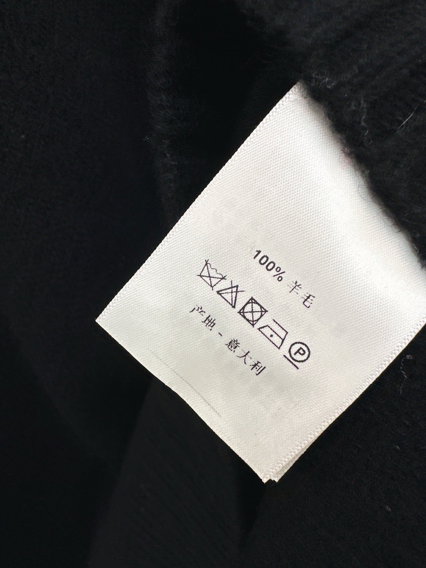 Loui 25fw jacquard sweater