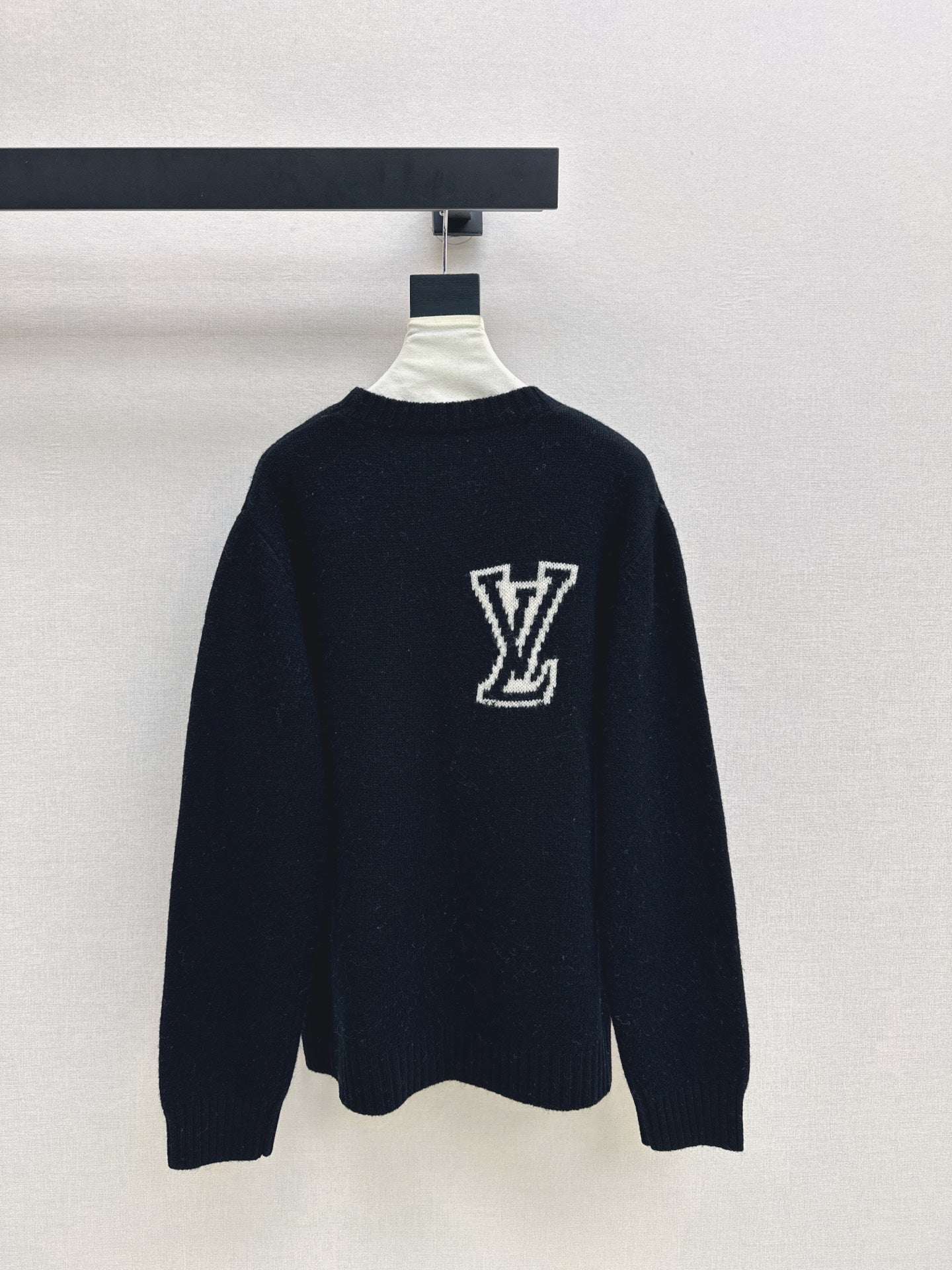 Loui 25fw jacquard sweater