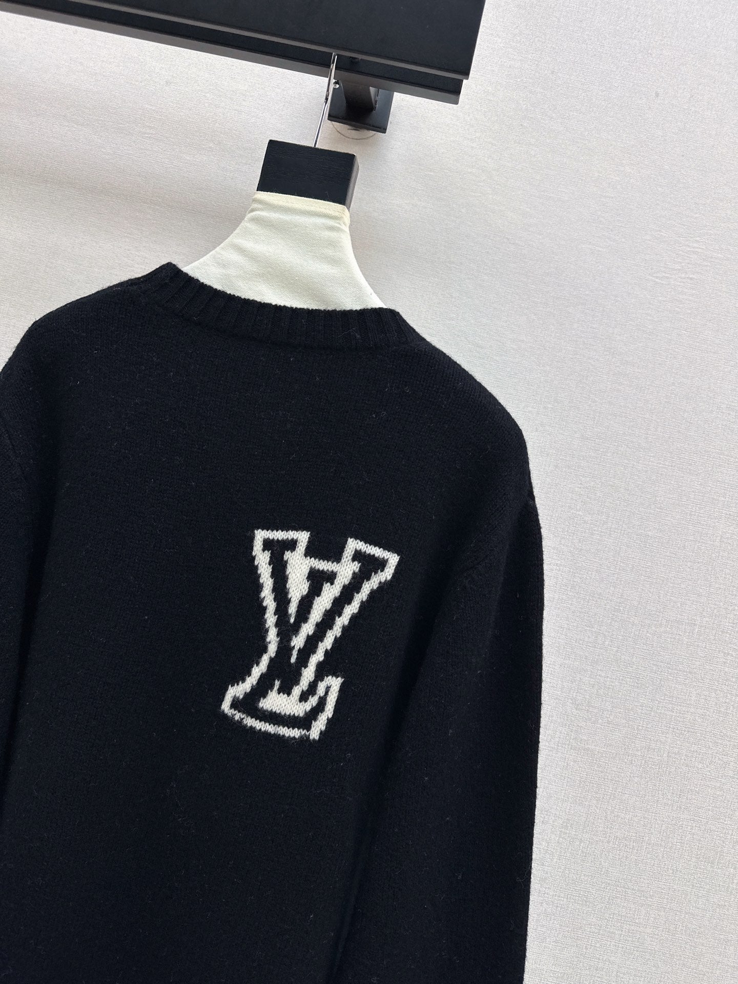 Loui 25fw jacquard sweater