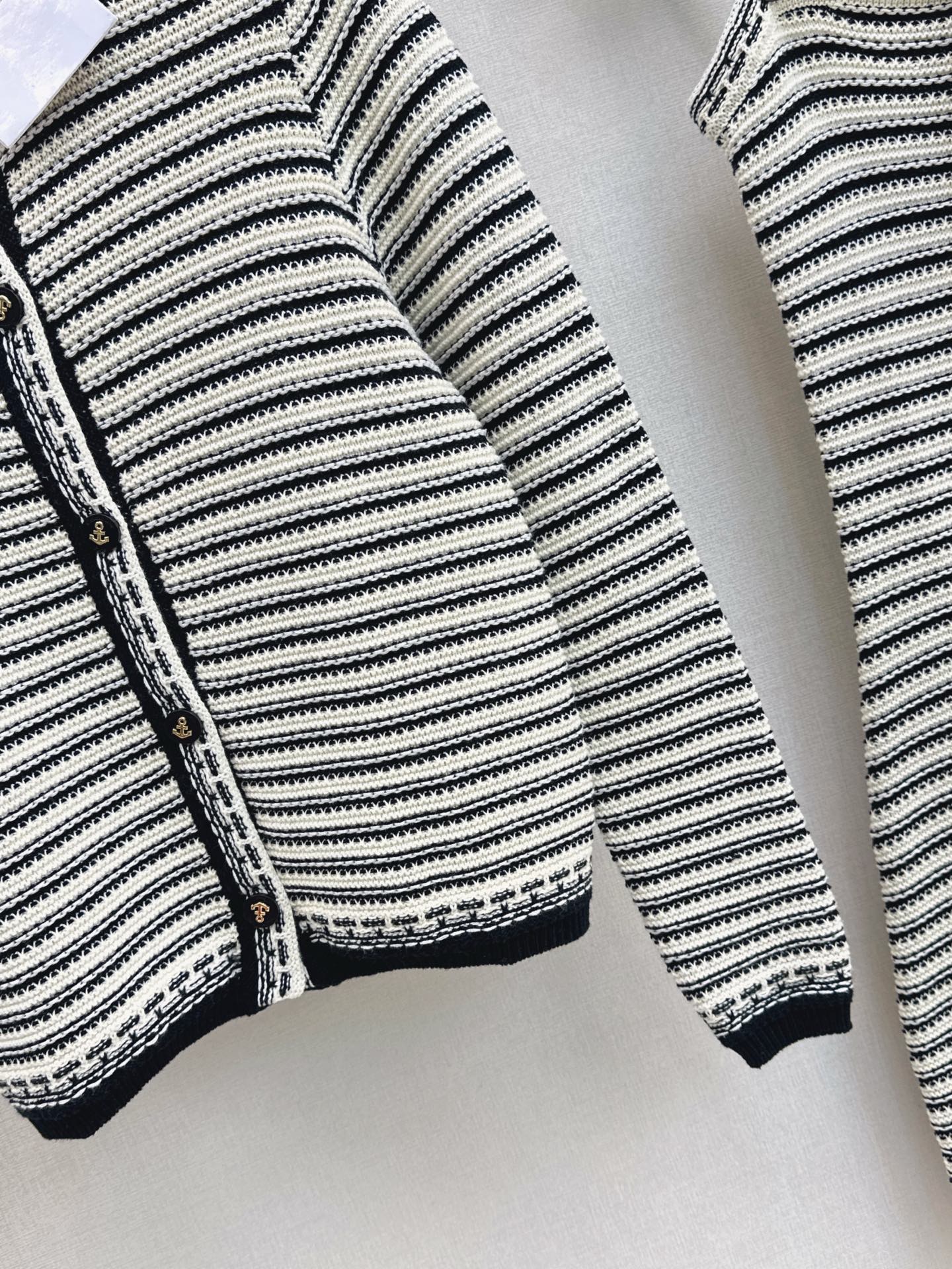 CD 25fw stripe cardigan