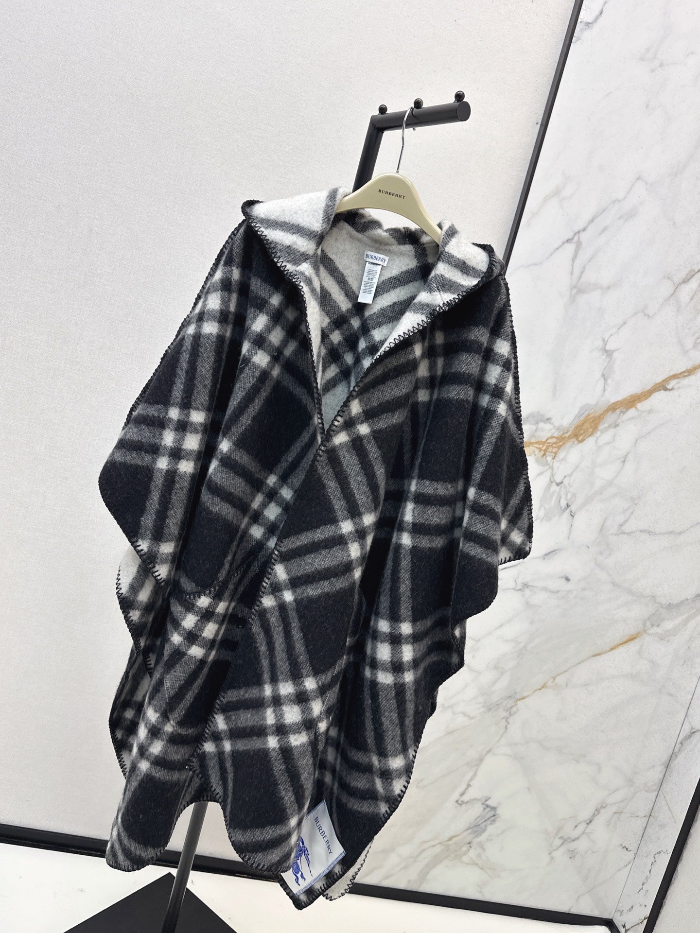 Bur 25fw hooded cape