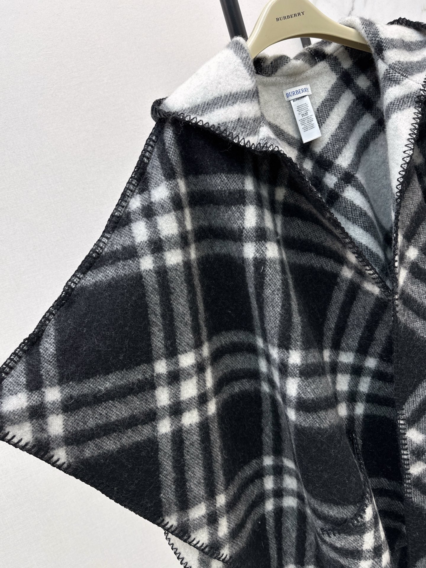 Bur 25fw hooded cape