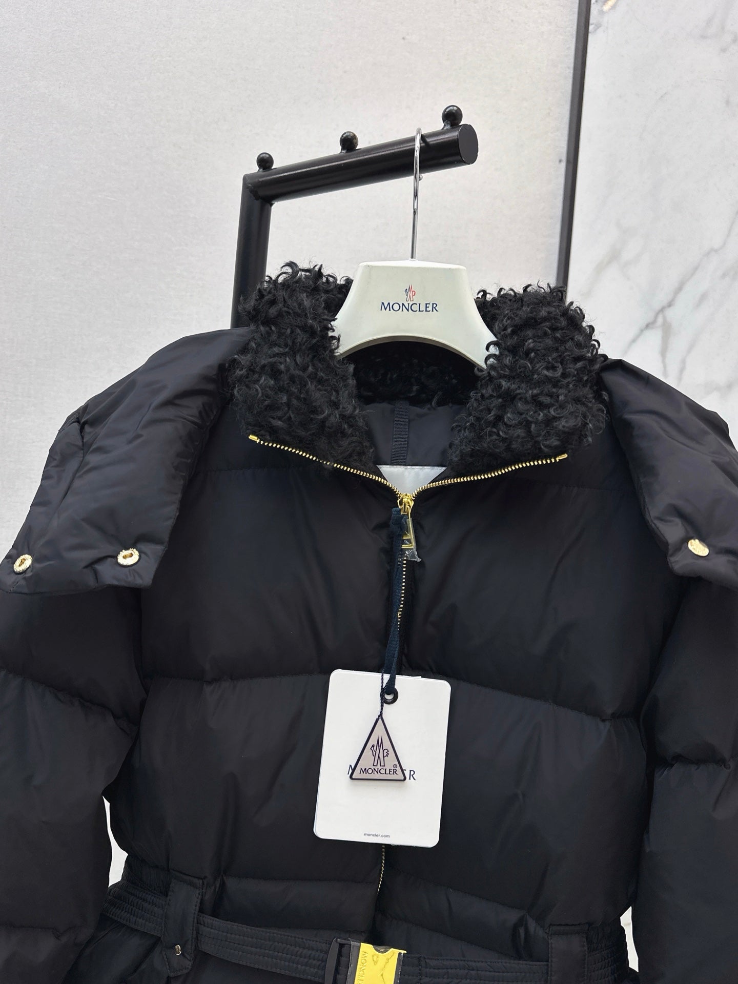 Monc 25fw down jacket