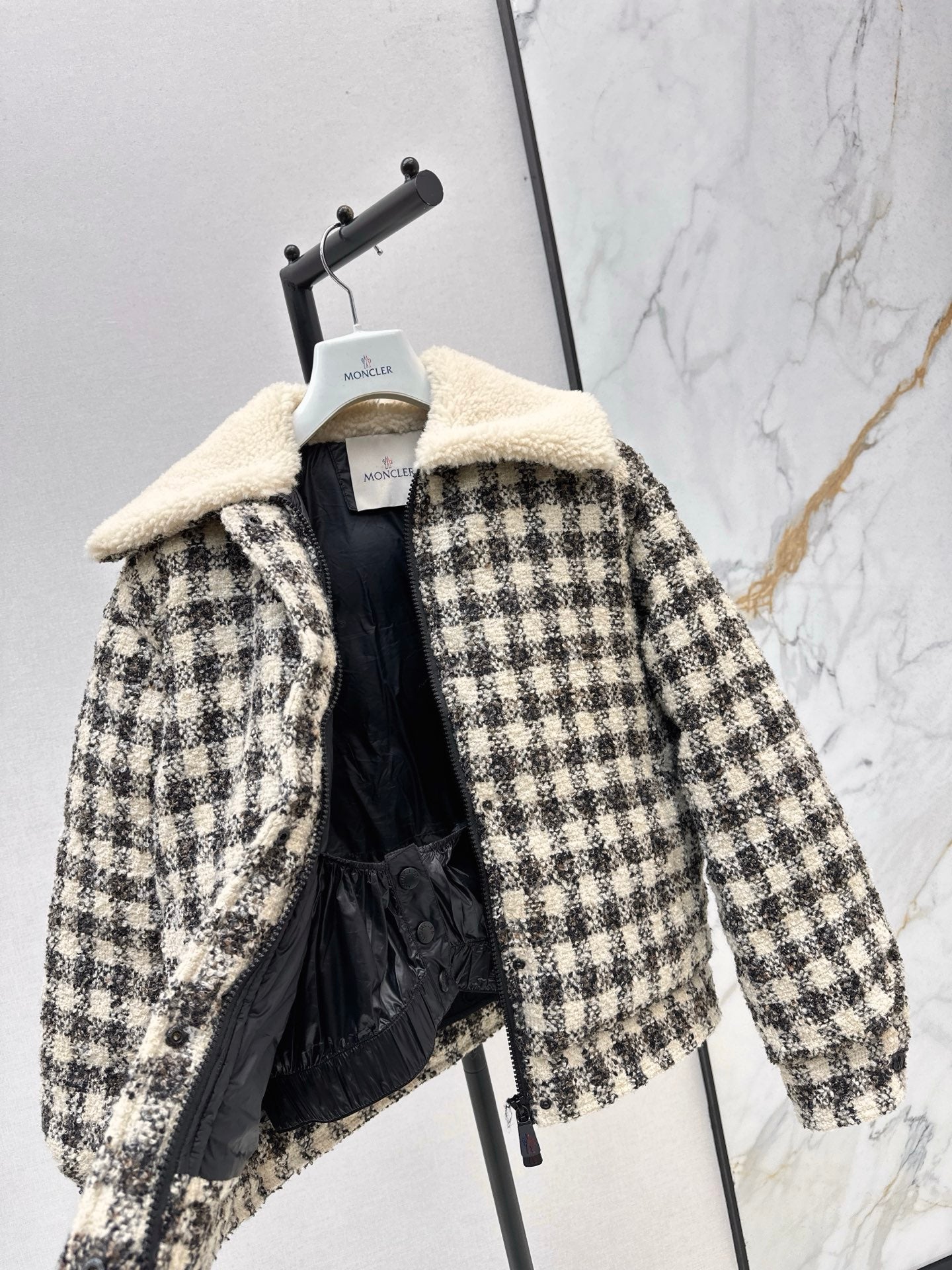 Monc 25fw  down jacket