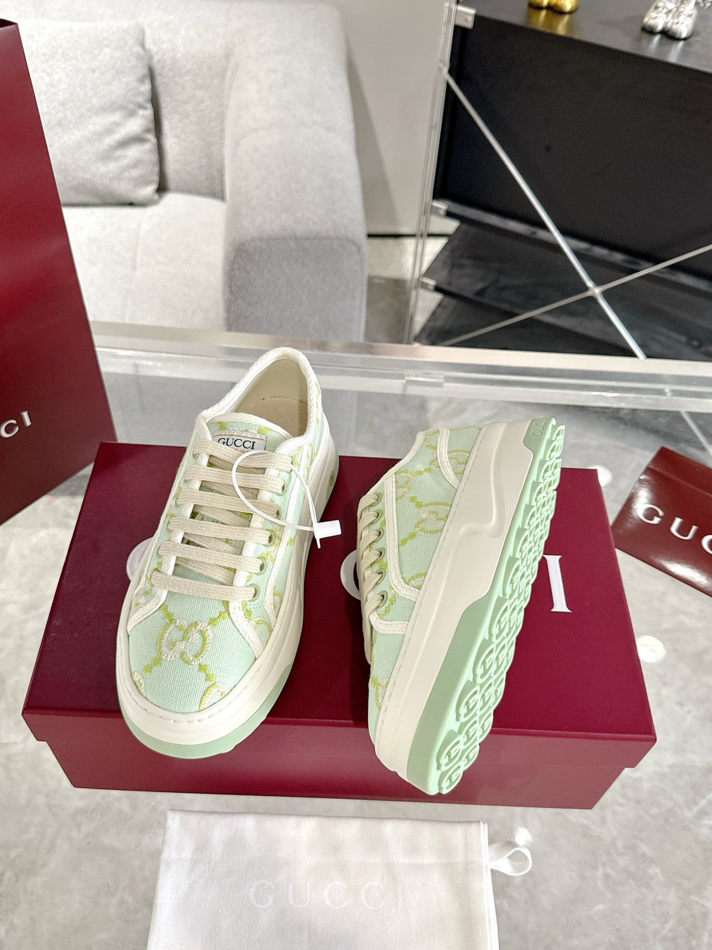 Guc thick soled canvas shoes