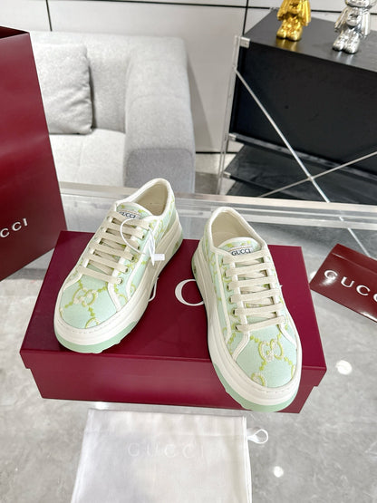 Guc thick soled canvas shoes