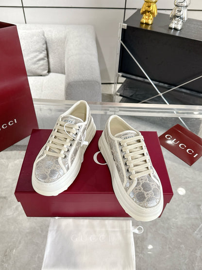 Guc thick soled canvas shoes