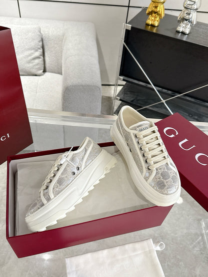 Guc thick soled canvas shoes