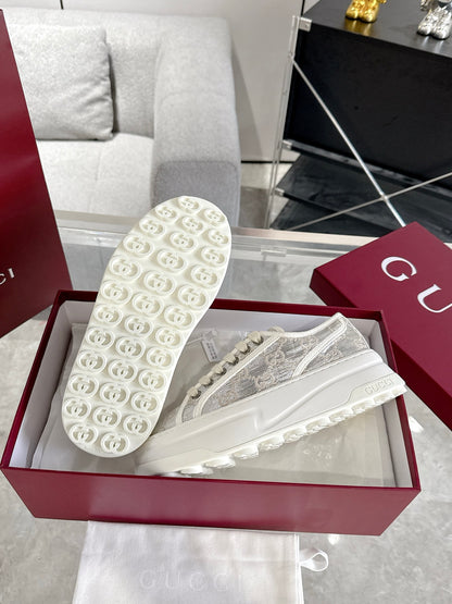 Guc thick soled canvas shoes