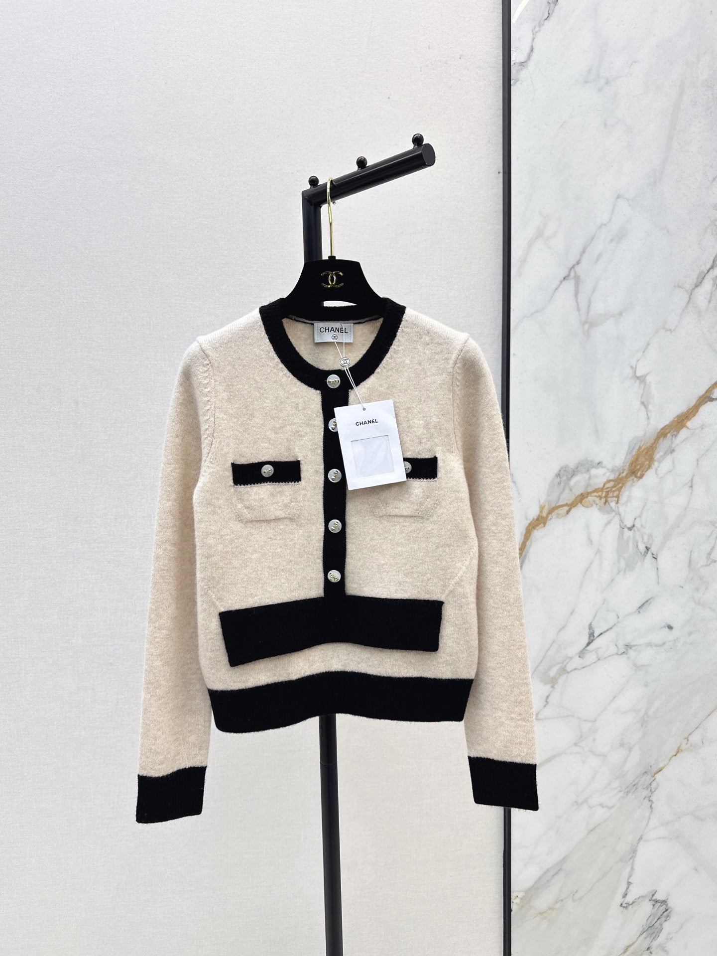 Chan 25fw cardigan