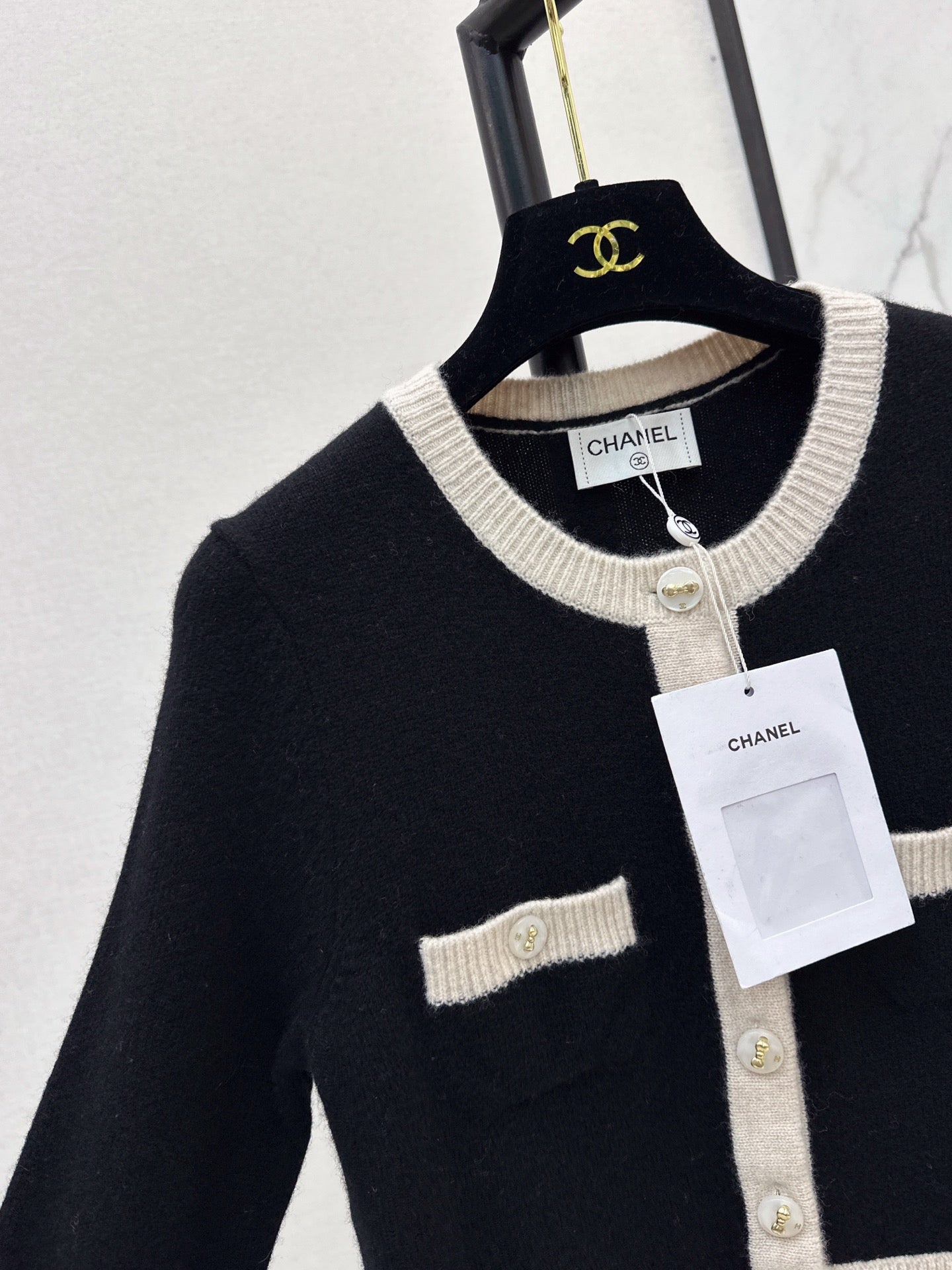 Chan 25fw cardigan